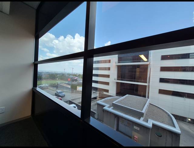 106M² OFFICE TO LET IN SANDTON CENTRAL